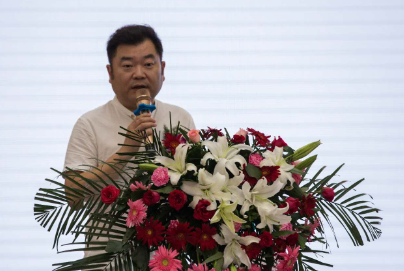 河南省陈设艺术协会秘书长曾志刚说道
