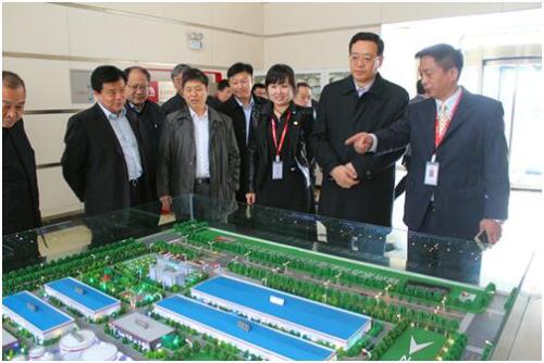 王明玉一行参观东方雨虹锦州生产基地厂区沙盘