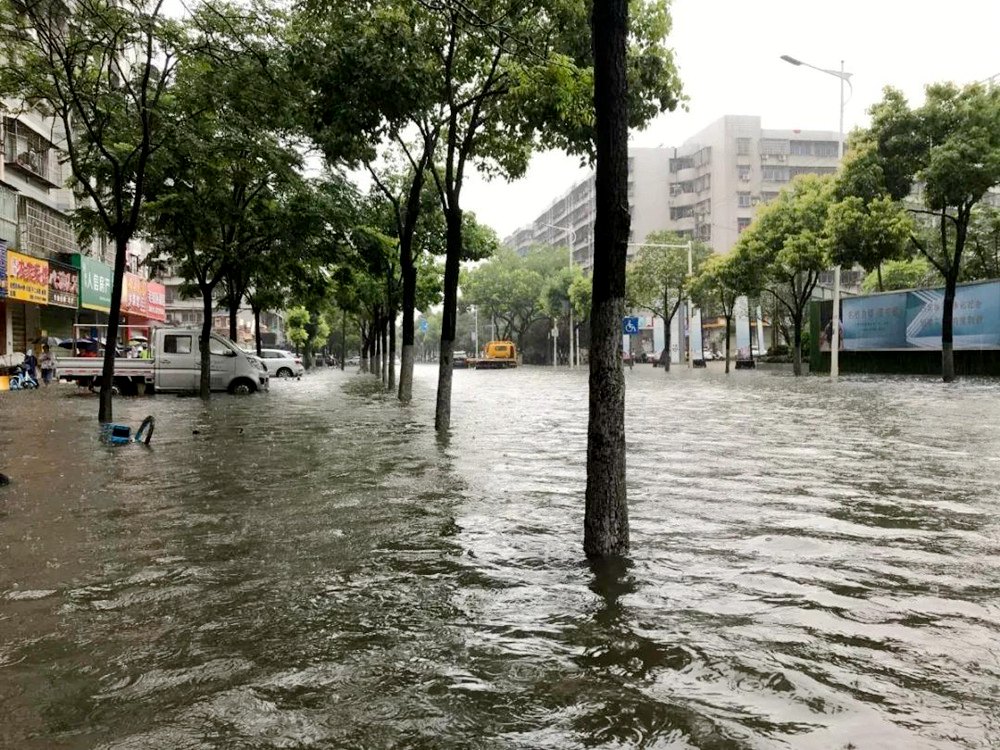 荆州城区看海