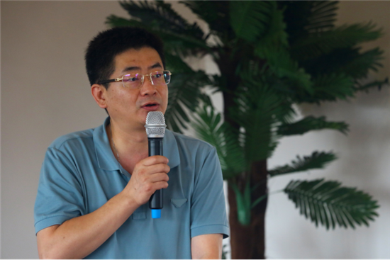   居然之家副总裁王宁先生发言