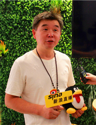 杨艺先生接受媒体采访
