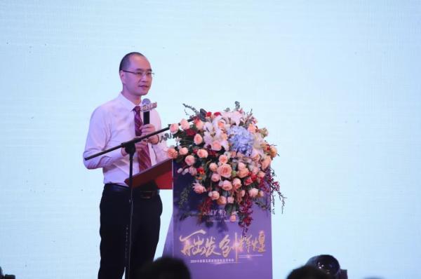 卡米亚瓷砖总经理李丹锋分享《聚焦重点、产品突围》