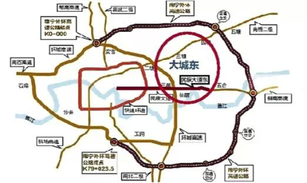 在南宁过去的10多年发展中,随着外环高速公路画出的"半圆",传统意义上