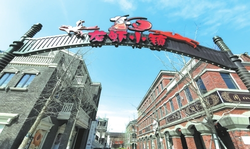 2018.04.10      荆州最具规模最有风味的龙虾一条街，龙虾小镇品牌特色虾店云集，越来越繁荣兴盛。