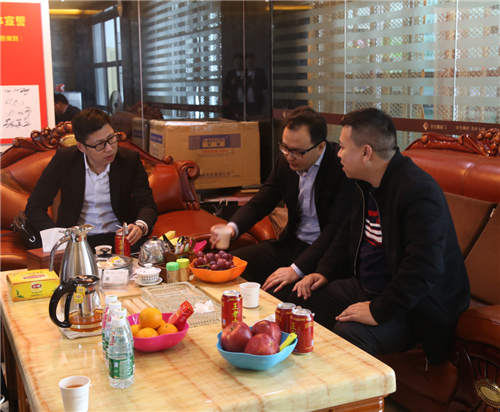 红星美凯龙集团建材部部长杨总等领导进行战略会谈