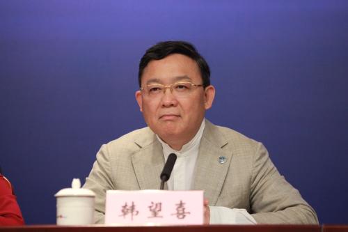 市设计之都推广办主任、深圳设计周组委会办公室主任韩望喜主持发布会