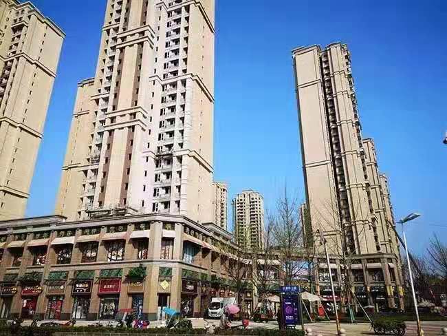 南充恒大城位于嘉陵区都