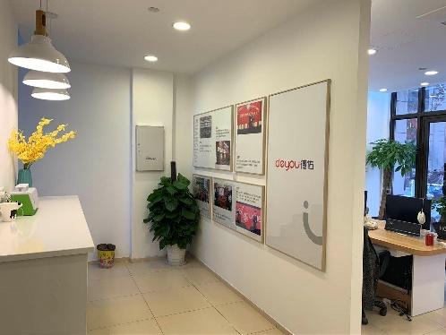 90后杭州德佑店东,2年开出7家门店,管理130名经纪人