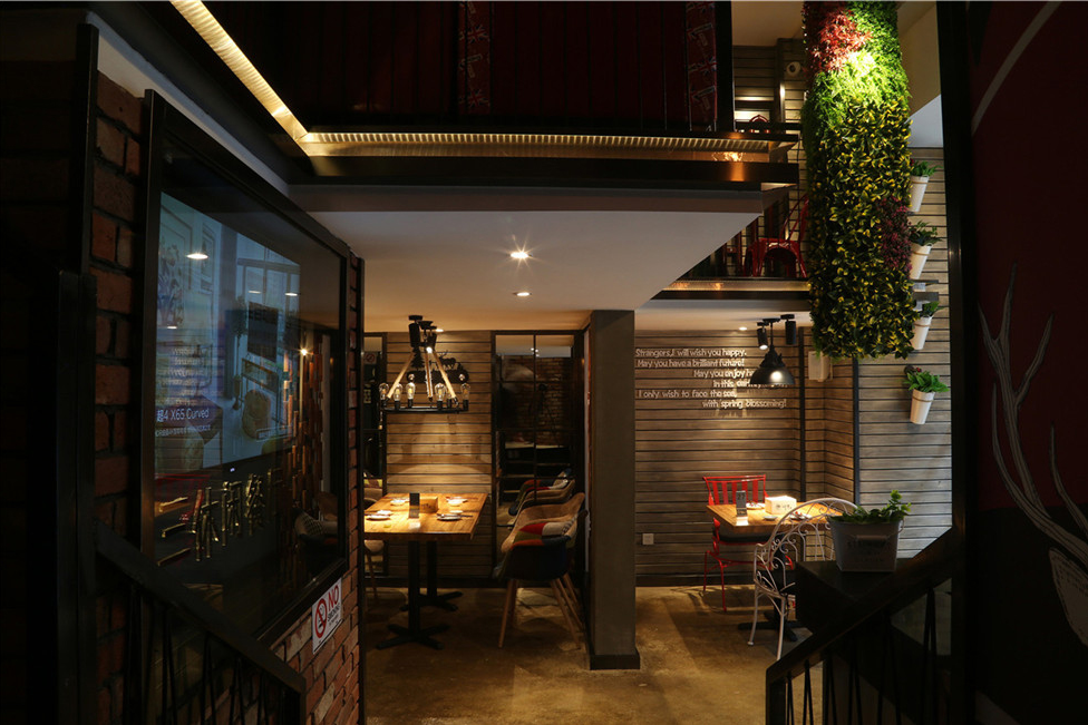 沈阳·川泽三主题餐厅设计 作品：简洁明快不求繁琐，高雅柔和别样雅致