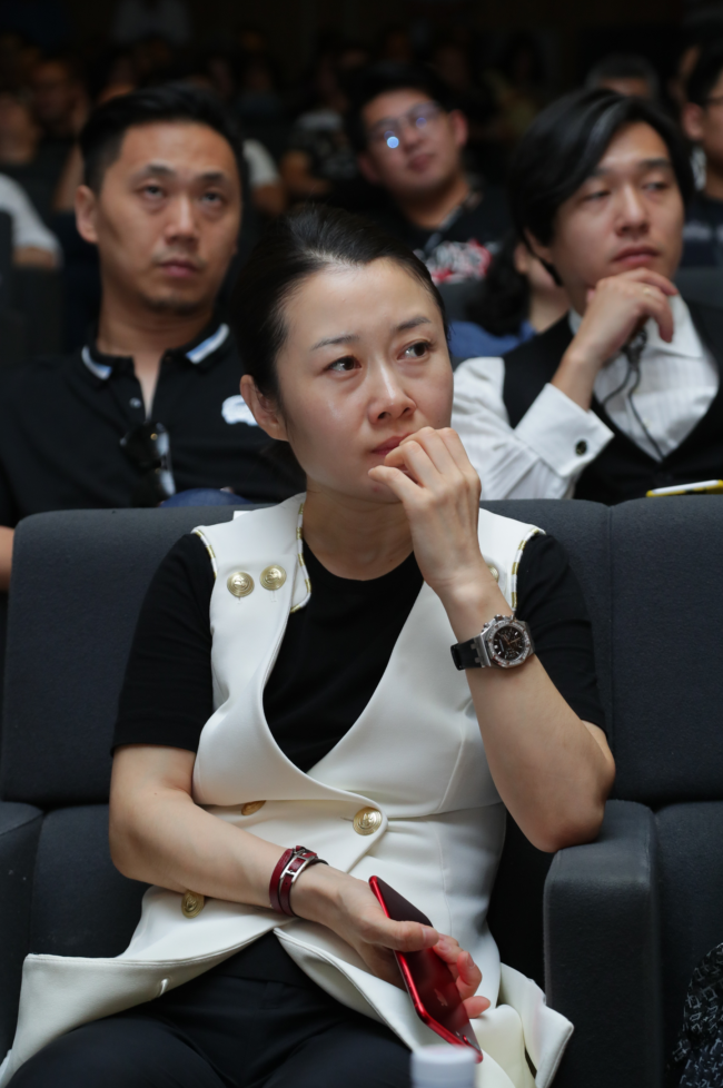 博洛尼首席设计师生萌