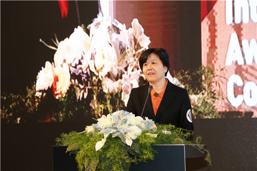 中国美术学院党委书记钱晓芳