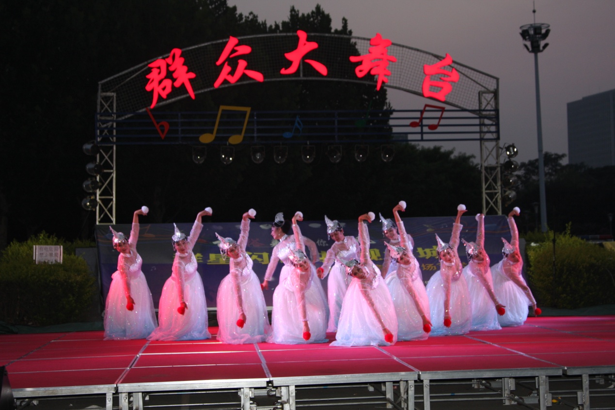 秦皇岛第三届广场艺术节来了 每周两场还不快去看