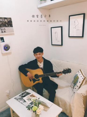  沉浸在自己的小世界