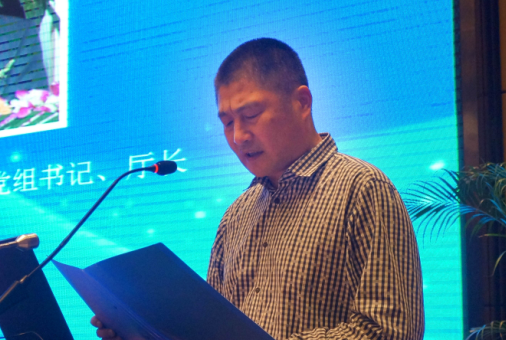 湖南省住房和城鄉(xiāng)建設(shè)廳黨組書記、廳長蔣益民致歡迎辭