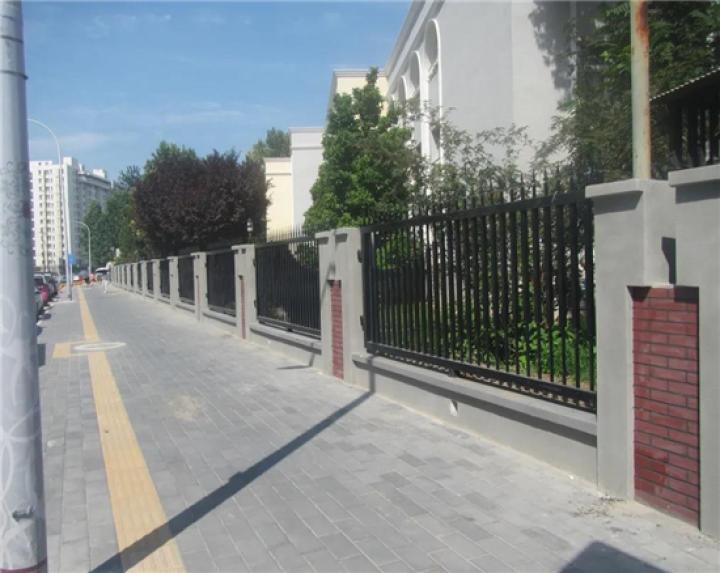 常营南路整治工程已完工!道路两侧增加300多个停车位!