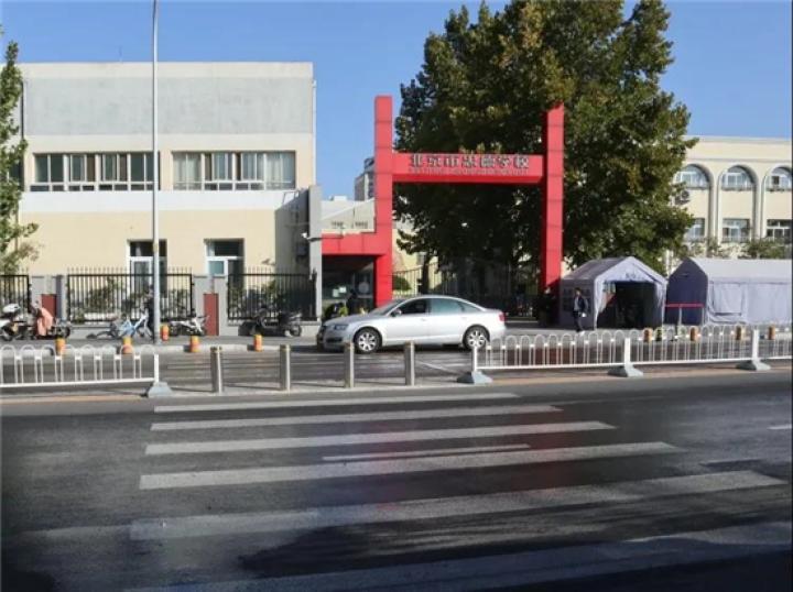 常营南路整治工程已完工!道路两侧增加300多个停车位!
