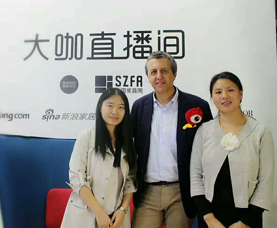 意大利知名设计师Riccardo Giovanetti与新浪家居记者合影