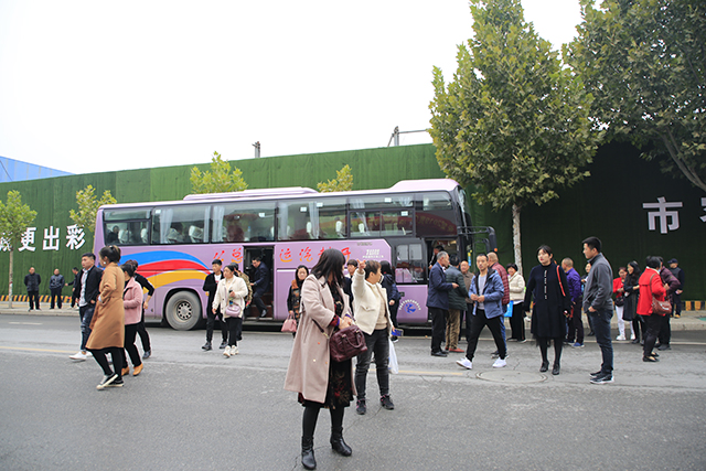 2019宽广洁具市场秋季采购订货狂欢节开幕