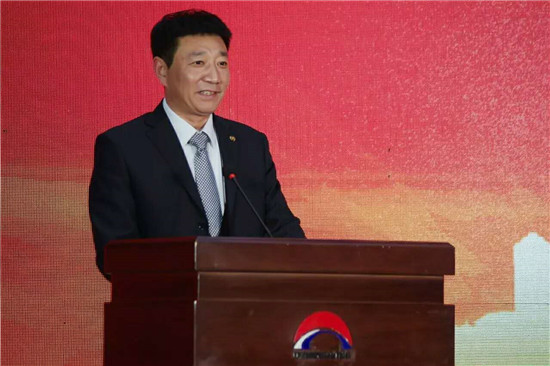 北二环大明宫建材家具城总经理王胜利先生现场祝贺砂乒活动