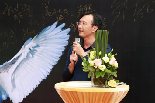 汪光武，一个将鸟类摄影玩到极致的金牌陶瓷人。