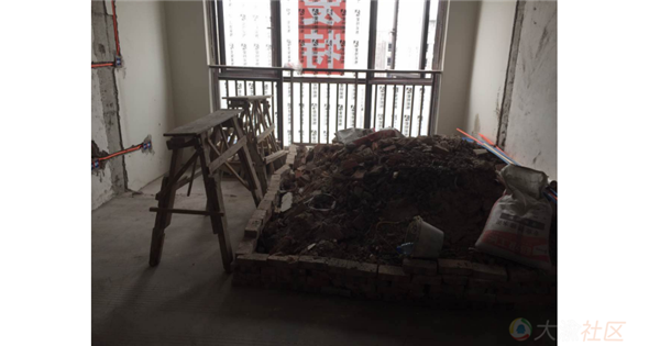 建渣堆放