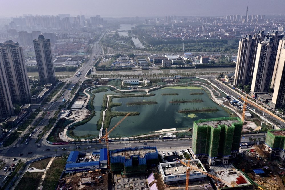 鸟瞰荆北水系公园与在建的碧桂园央玺