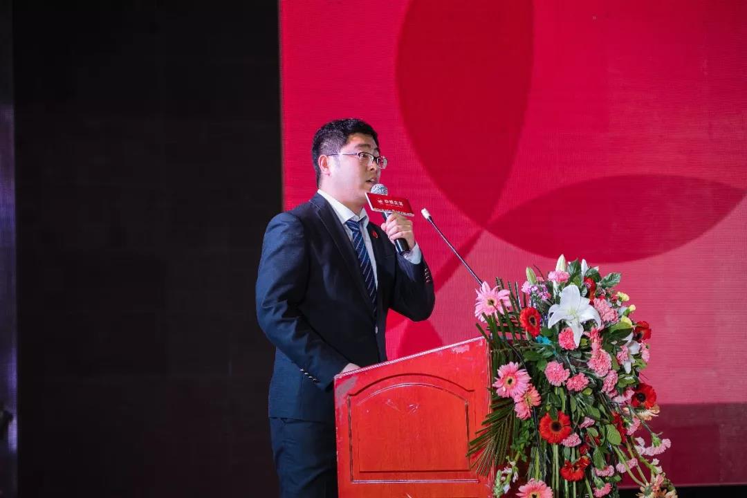 箭牌瓷砖分公司零售经理  安鹏飞  做2017总结及2018规划