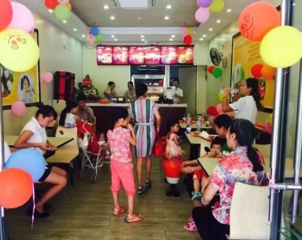 安吉万达有一条街让市民喜欢过瘾-v市民-广西男明星大喊美食图片