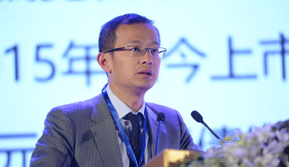 上海易居房地产研究院副院长丁祖昱发布500强测评成果