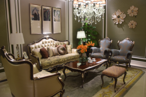 “塞纳”系列沙发组合设计虽然更加简约，混搭起来，整个空间有种“时髦”的感觉！
