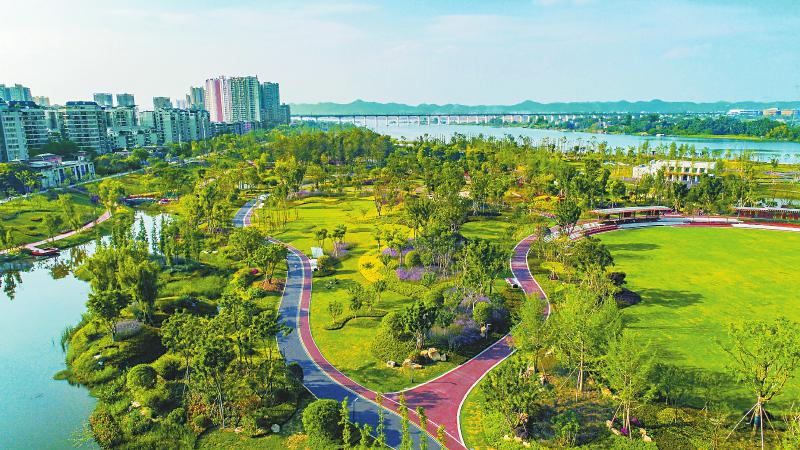 5月10日,航拍九莲洲湿地公园的内河湿地景观。 刘昌松 摄(视觉四川)