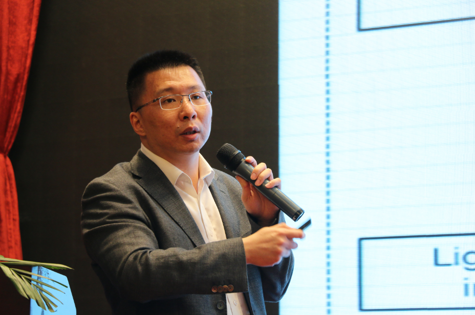 上海时代之光照明电器检测有限公司标准技术部副主任庄晓波博士