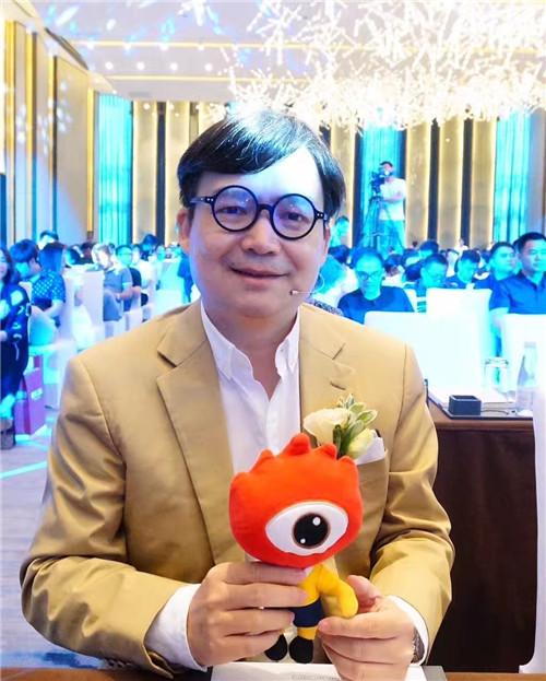 2015中国设计年度人物、CCD香港郑中设计事务所副总裁胡伟坚