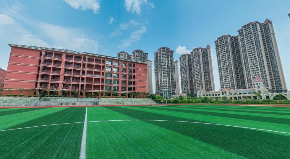 唯有嘉和城校区是涵盖了小学,中学的9年制义务教育学校,堪称天桃实验