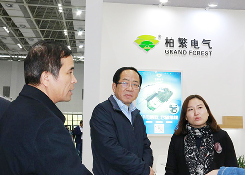 国家质检总局韩毅总工程师、中国质量检验协会柯振权秘书长等一行人巡馆—走访柏繁电气