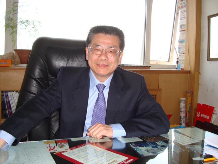 中国建材流通协会常务副会长 秦占学