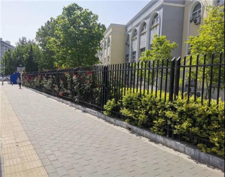 常营南路整治工程已完工!道路两侧增加300多个停车位!