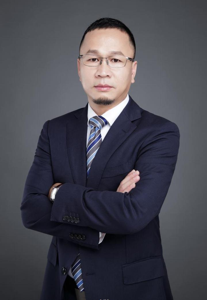 海伦堡深圳区域总裁 严惠雄