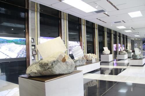 威尔斯陶瓷全球营销中心一楼展示区