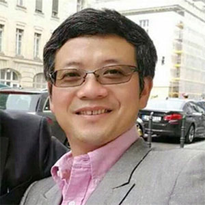 魏振留学移民置业专家