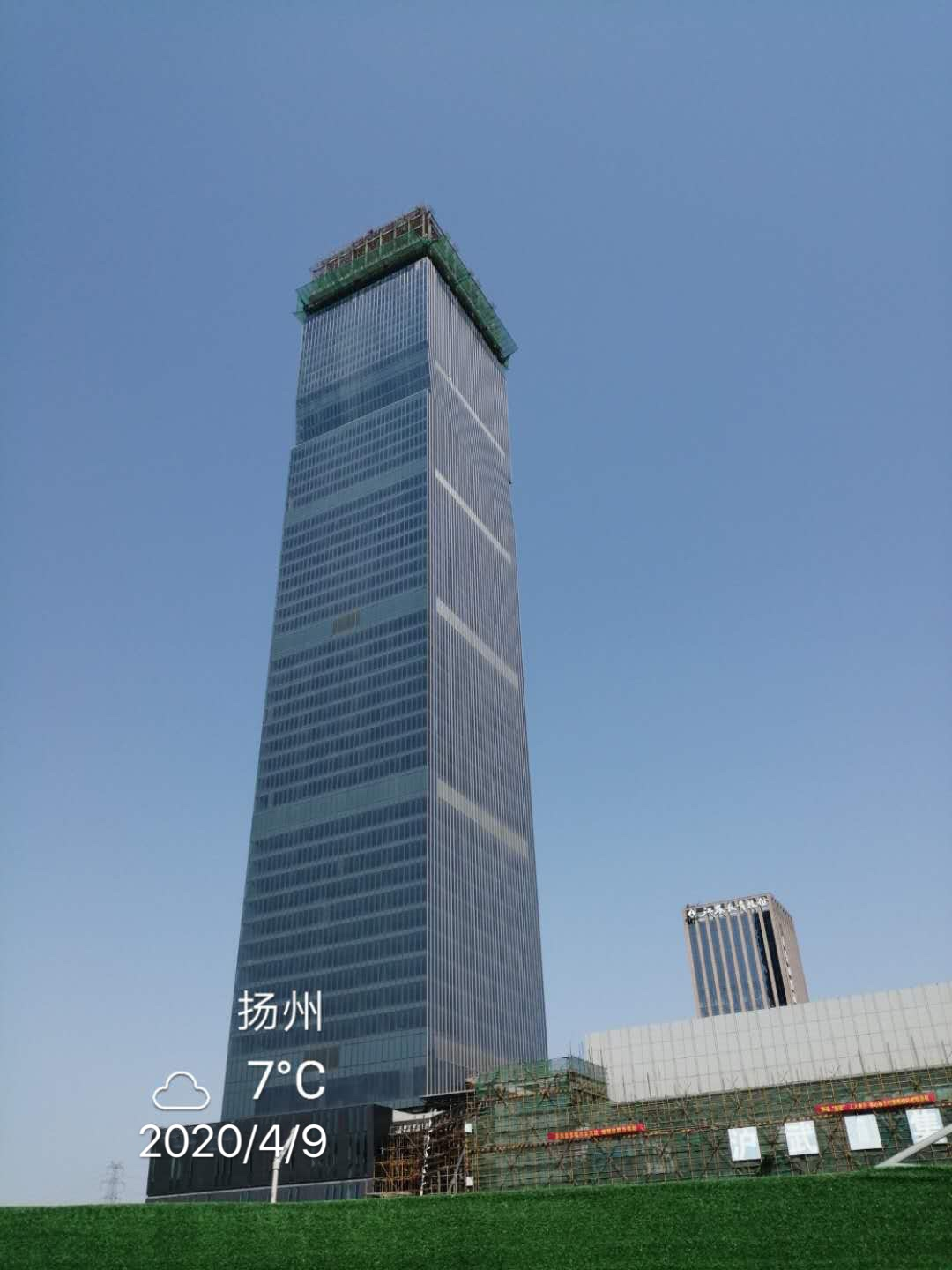 金奥文昌公馆 实探!扬州金奥中心光华夺目,新地标锋芒毕露