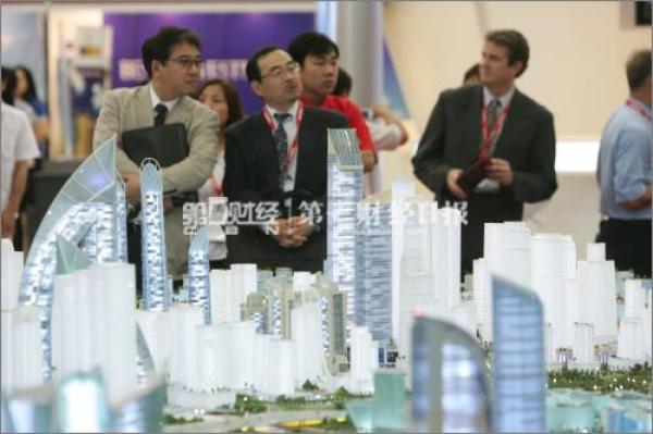 迪拜的大型地产项目在上海做推广。资料摄影/任玉明