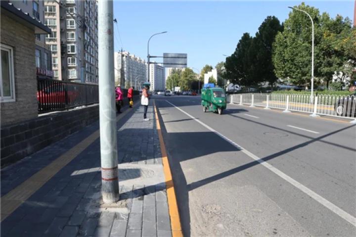 常营南路整治工程已完工!道路两侧增加300多个停车位!