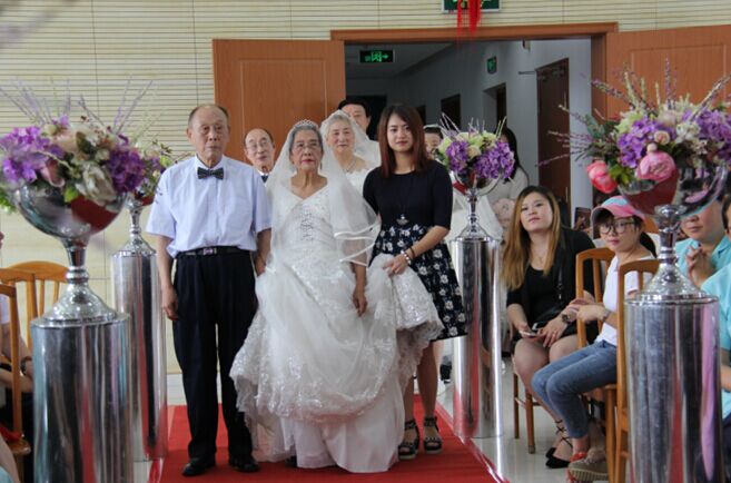 “为爷爷奶奶庆金婚”：来参加幸福金婚评选吧