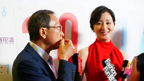 叶志成先生和新生代影后吕星辰接受媒体访问
