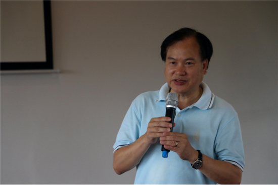   香港皇朝家私董事局主席谢锦鹏先生发言