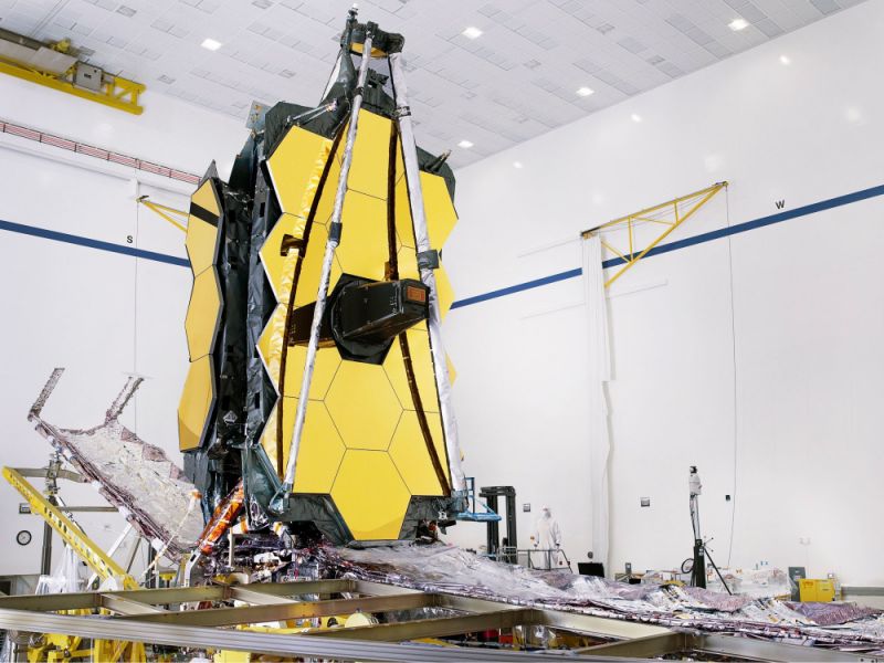 NASA 拖沓的 James Web 太空望远镜终组装完成