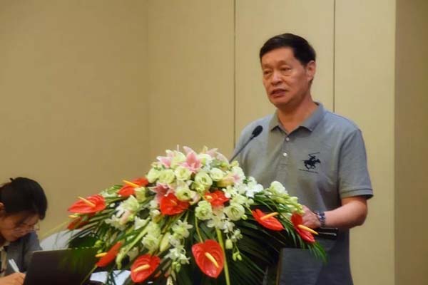 中国房地产业协会副会长兼秘书长陈宜明做重要讲话并宣布调研启动