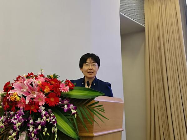 中国建筑科学研究院低碳研究中心主任、中国空气净化行业联盟秘书长邓高峰