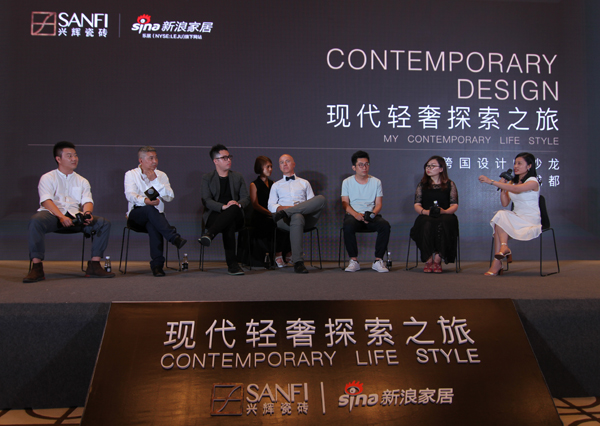 论坛对话（嘉宾从左到右：李松泽、周炯焱、陈峻佳、卢卡·罗西、方雷、代文君、夏木）